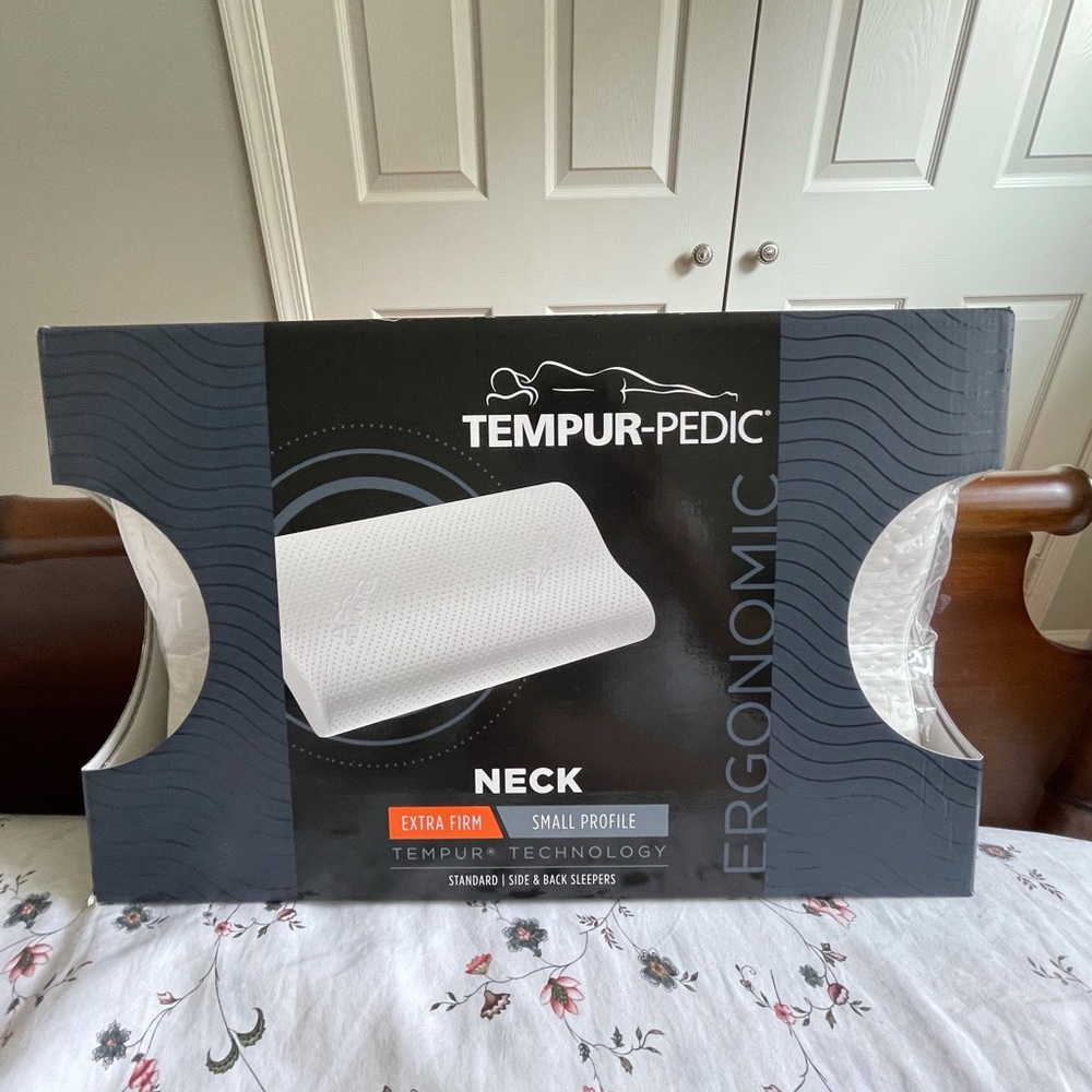 NWT Tempur-Pedic Extra firm neck pillow